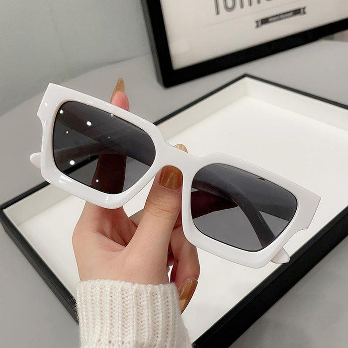 Wholesale Sunglasses with UV protection and strong light