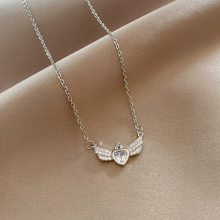 Wholesale   Simple Angel Wings Titanium Steel Necklace  Temperament Love Pendant Clavicle Chain
