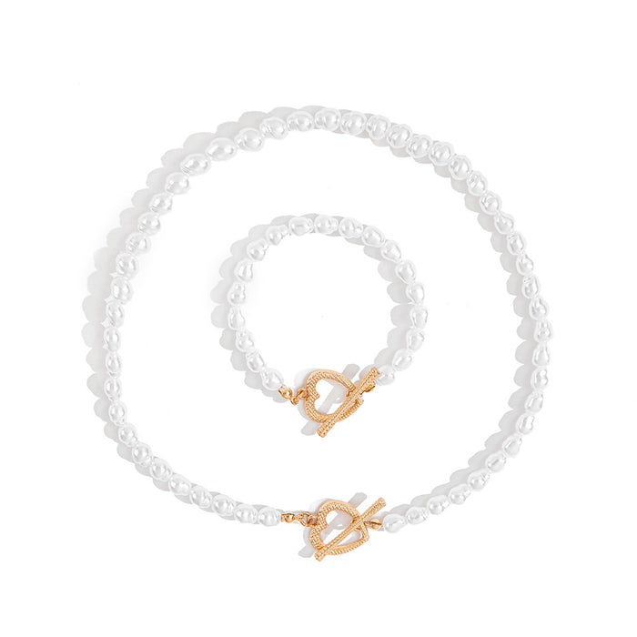 Wholesale Fashionable and versatile irregular shaped pearl necklace bracelet with temperament and design sense, caring heart