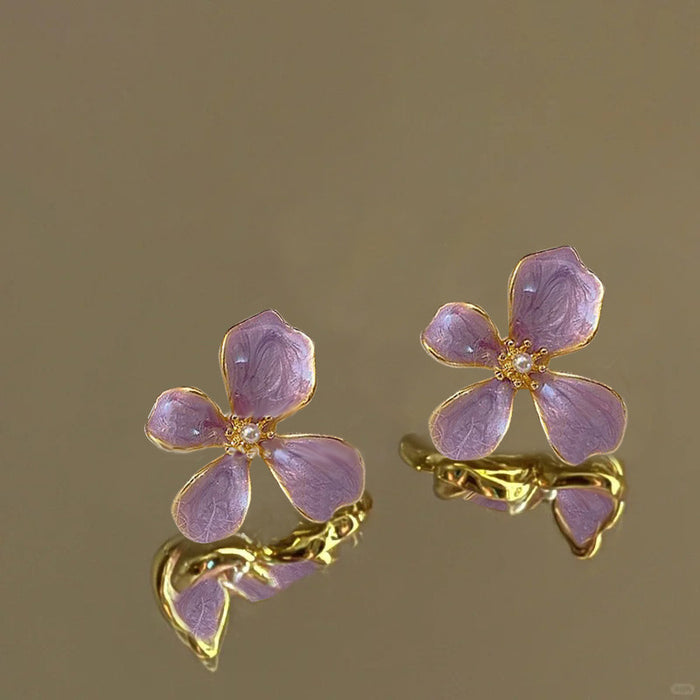 Wholesale A niche retro oil dripping purple four leaf flower earring design with a unique, simple, versatile temperament and fashionable style