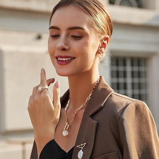 Wholesale Rose pearl ring, light luxury, high-end, niche open mouth jewelry ring