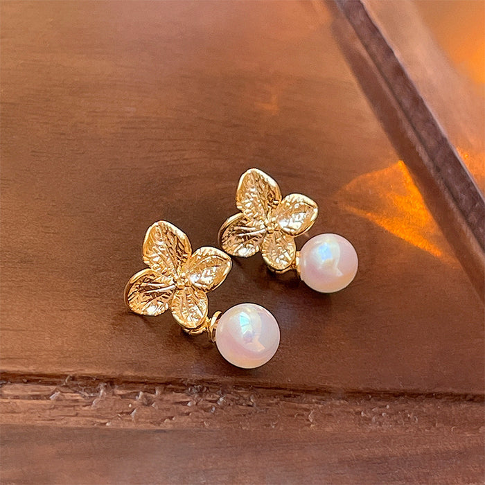 Wholesale Silver needle zircon round artificial pearl earrings high-end luxury retro earrings unique French design earrings