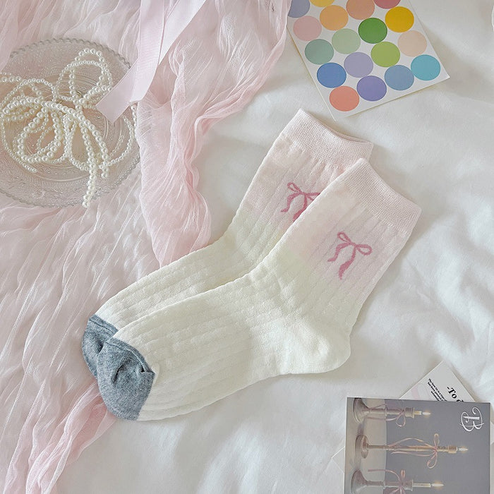 Wholesale Polka dot socks with bow tie, polka dot mid tube socks, thin and breathable, college style cotton socks