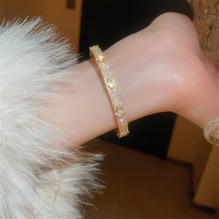 Wholesale Four-Leaf Flower Women's  Zircon Bracelets Full of Diamonds