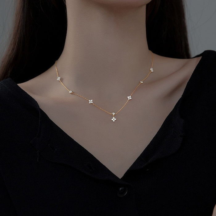 Wholesale Zircon Clover Necklace for Women, Light Luxury, Cold and Stylish, Su Collarbone Chain