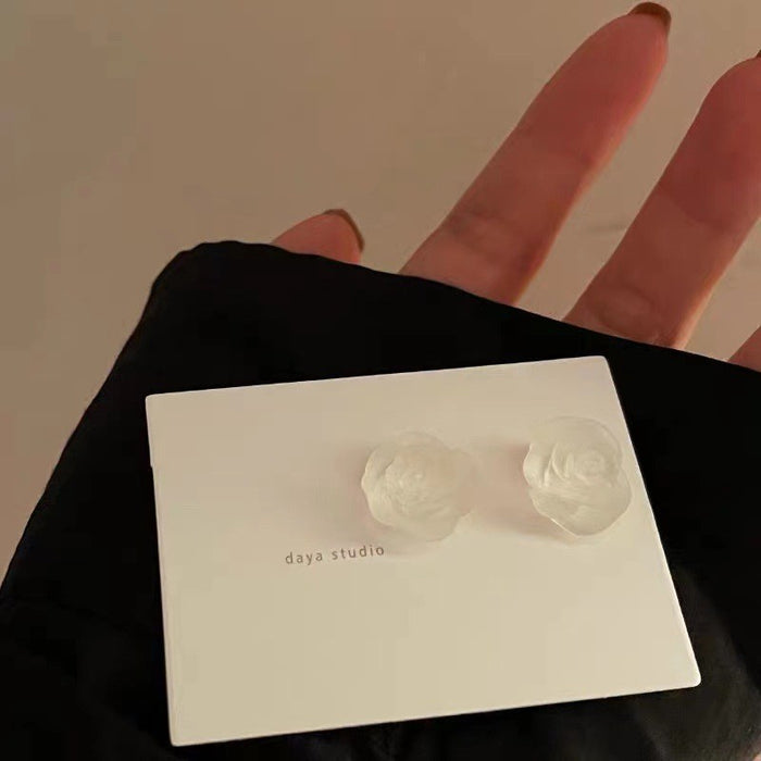 Wholesale Acrylic White Flower Earrings Women's Niche Fashion Earrings