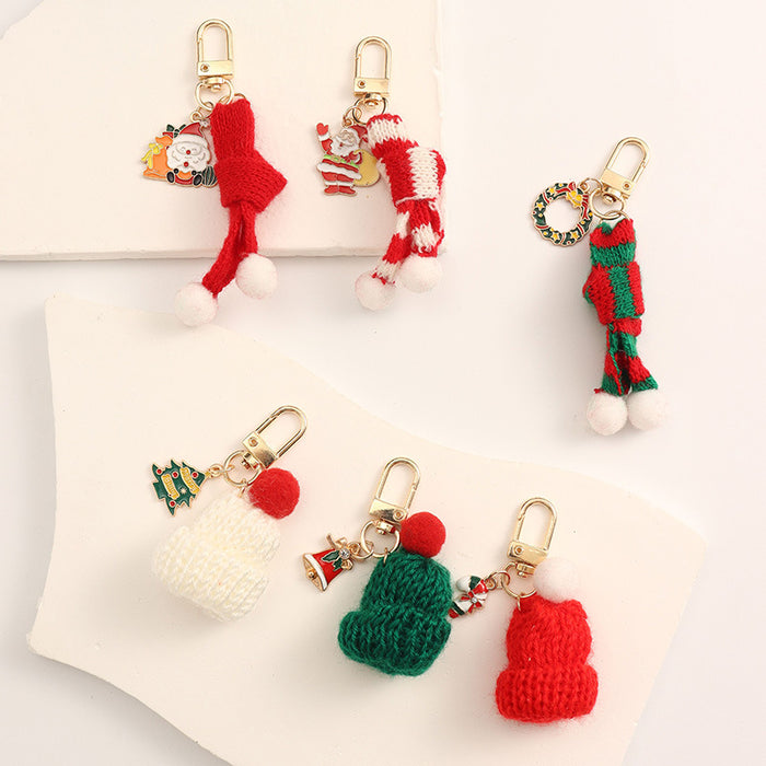 Wholesale Keychain handmade pendant accessories knitted hat keychain Christmas tree snowman Christmas small gift