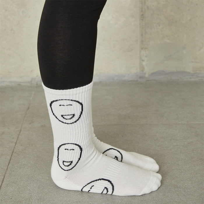 Wholesale Mid length socks, high-quality socks, casual men's socks, trendy socks, simple sports socks