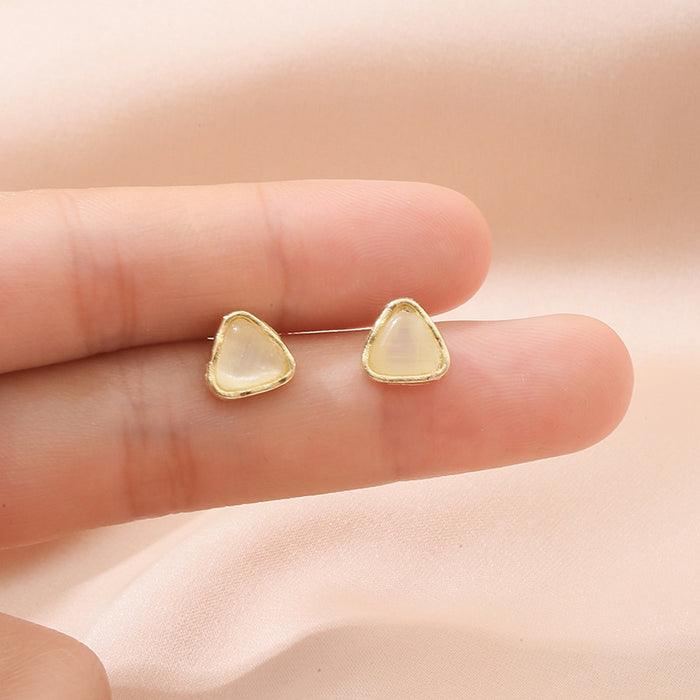 Wholesale Silver needle triangle cat eye stone earring set, light luxury, niche temperament, simple earrings for ear hole care