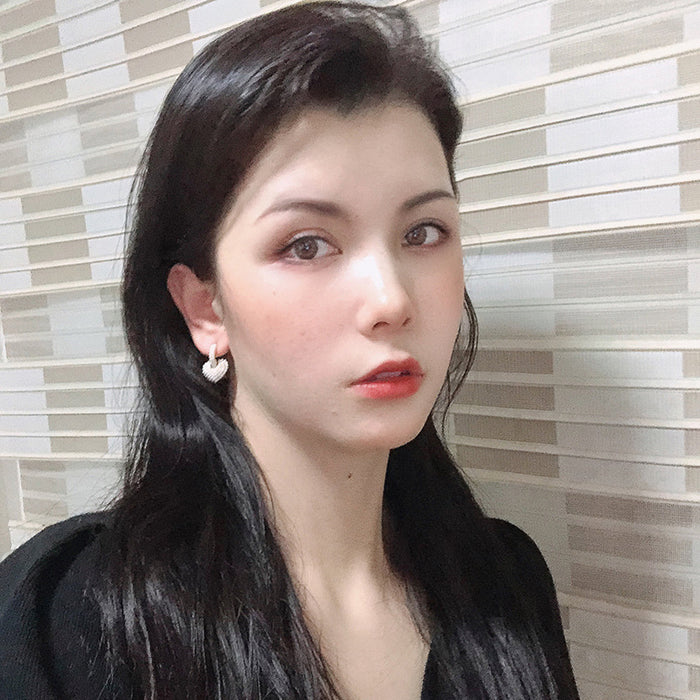 Wholesale Fashionable and exquisite pearl heart ear buckle with a high-end feel, a two wearing temperament geometric earring