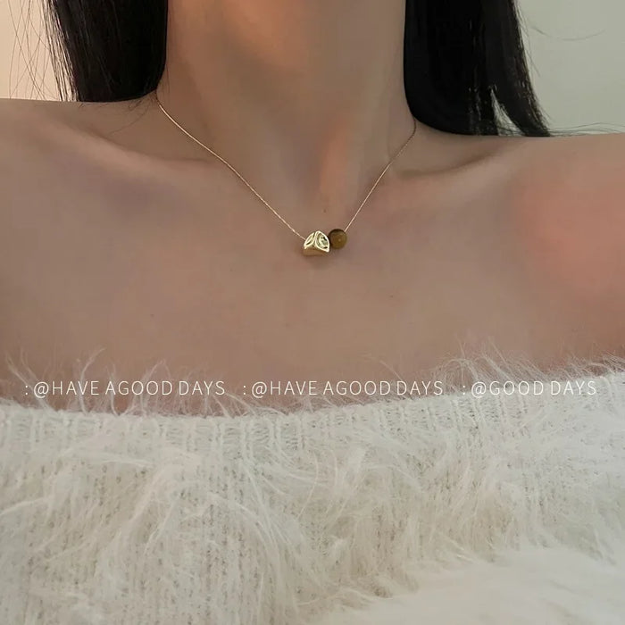 Wholesale Retro liquid metal necklace with a niche design, collarbone chain, personality, and fashion for women