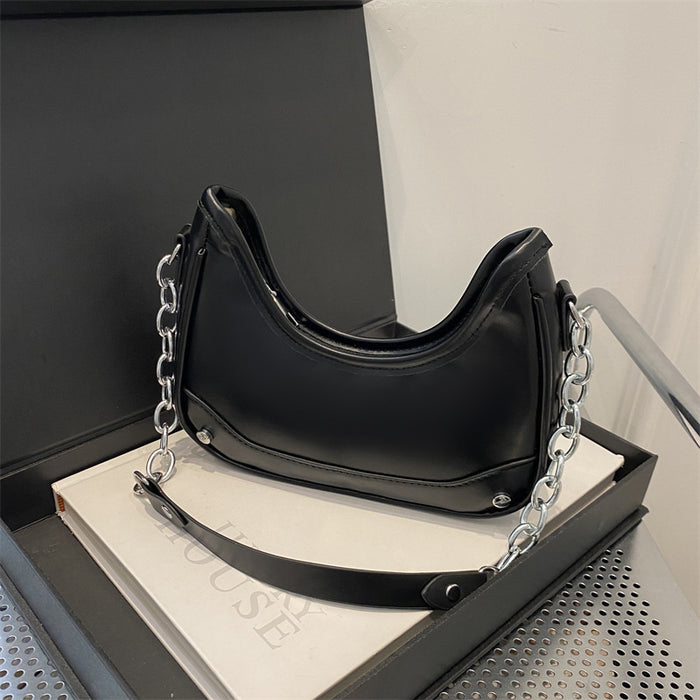 Wholesale This year's trendy Western style, niche chain fashion, commuting shoulder bag, crossbody bag