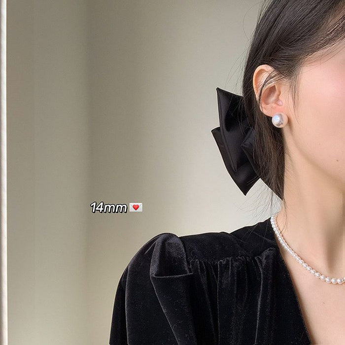 Wholesale Ear studs, niche earrings, temperament, ear buckles