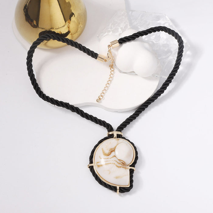 Wholesale holiday style ink black rope conch necklace female clavicle chain