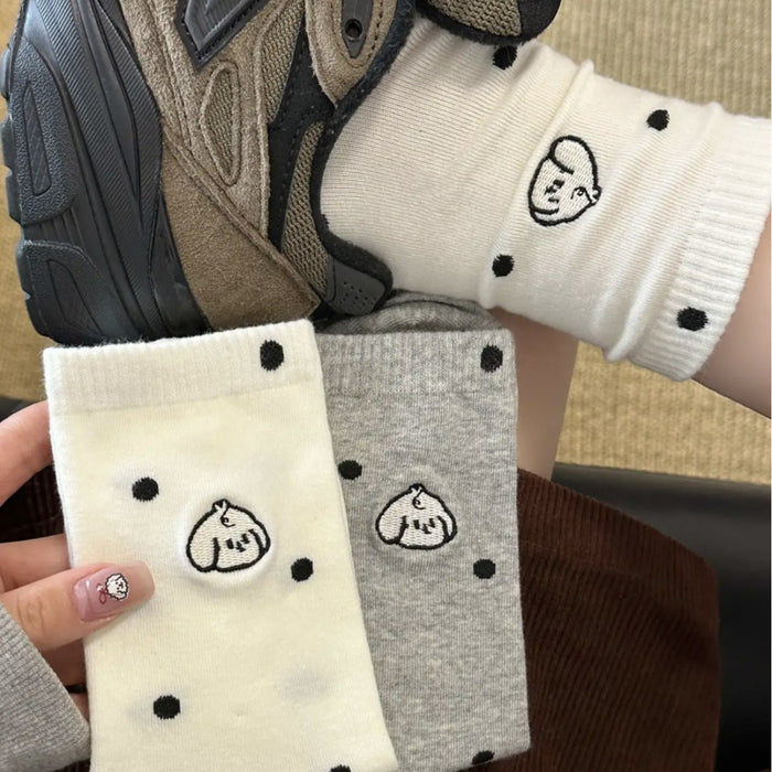 Wholesale Fashionable polka dot embroidery mid tube socks, simple and versatile stacking socks