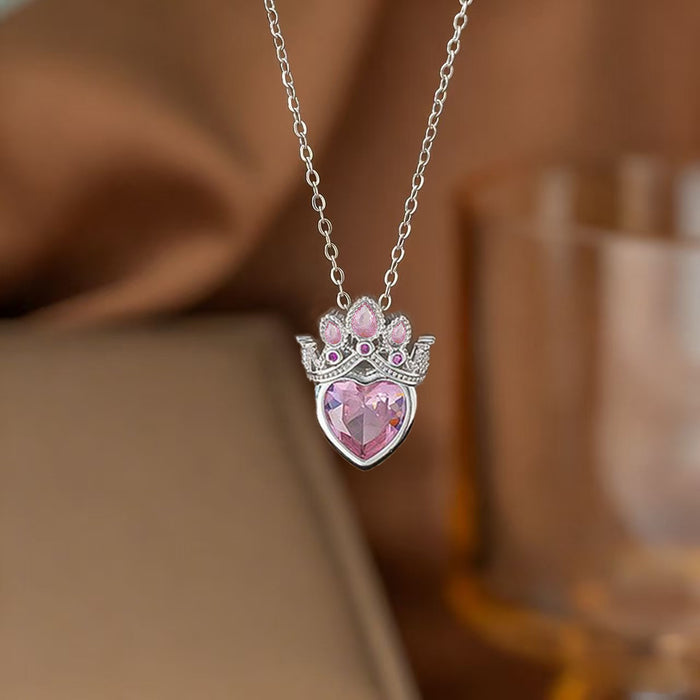 Wholesale heart necklace openwork crown pendant necklace inlaid with zircon