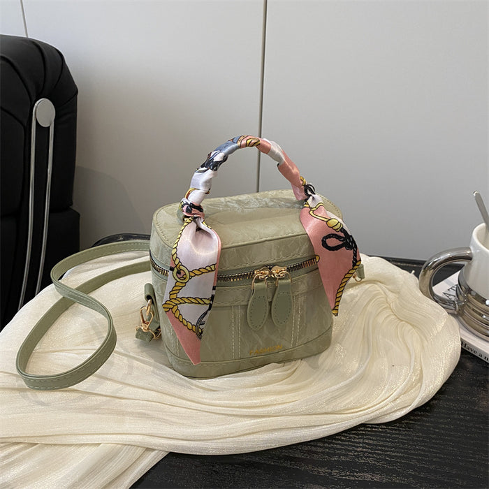 Wholesale Fashion single shoulder small square bag, niche design, crossbody bucket bag