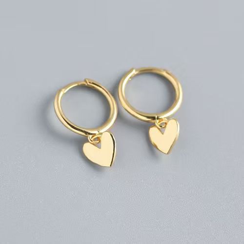 Wholesale Heart-shaped short earrings