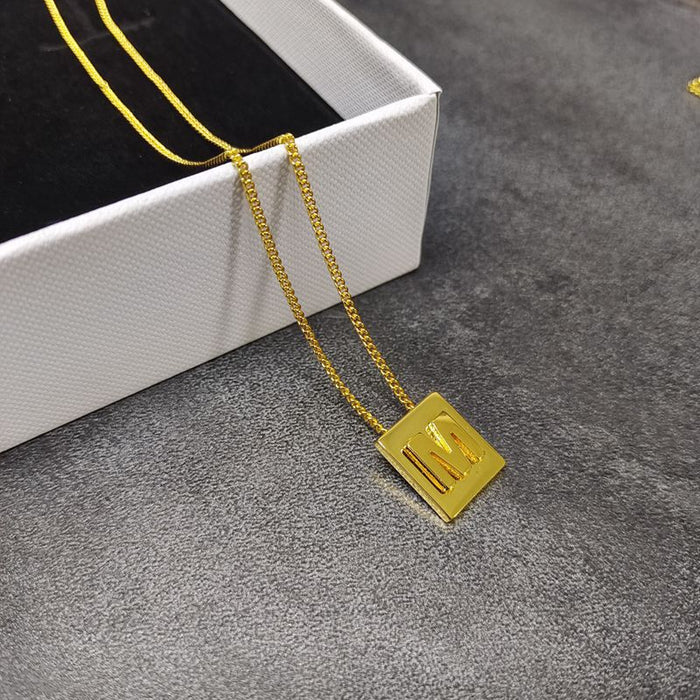 Wholesale Letter necklace gold plated clavicle chain