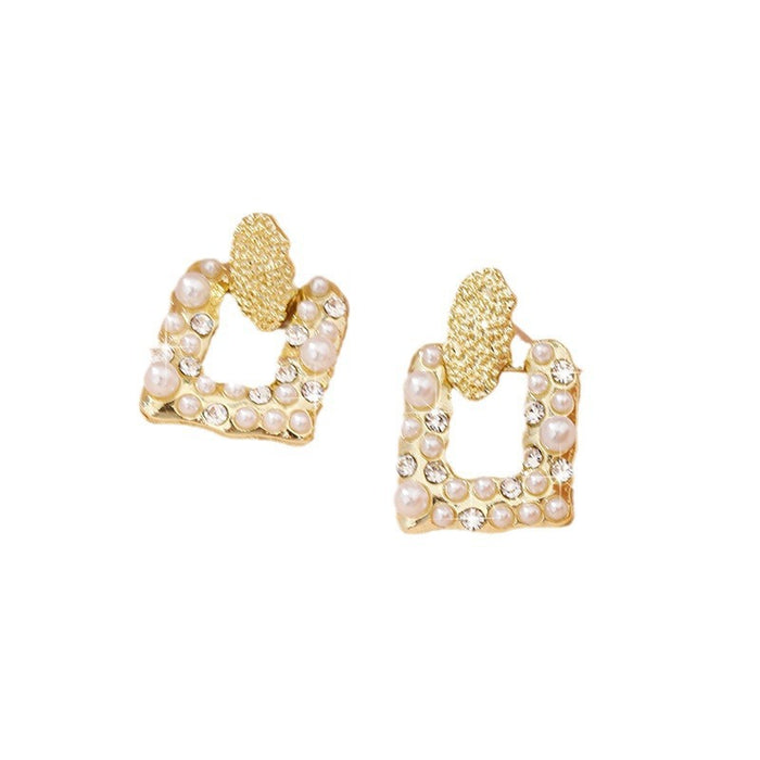 Wholesale Vintage irregular pearl geometric earrings with a light luxury and high-end feel, versatile and fashionable earrings