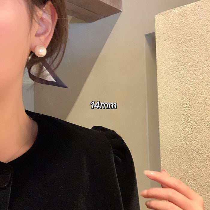 Wholesale Pearl stud earrings, retro ear clips for women without pierced ears