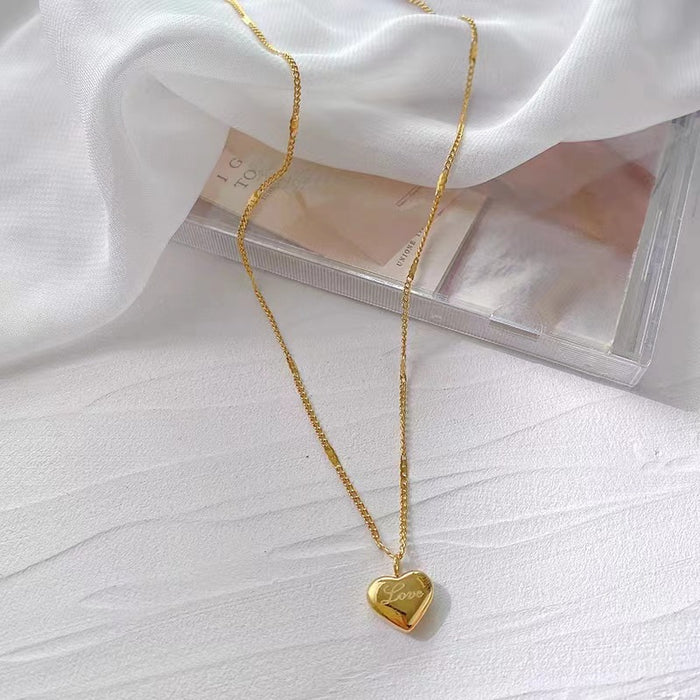Wholesale Love necklace, simple temperament, light luxury necklace, peach heart collarbone chain, necklace accessories