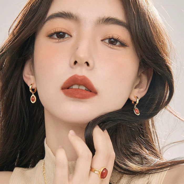 Wholesale Water droplet earrings are niche, light luxury, versatile, and stylish. New earrings are available