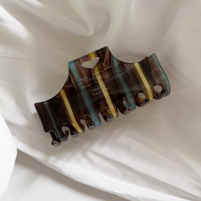 Wholesale A niche high-end love stripe clip with retro temperament, back of the head dished hair, shark clip, half zip hair clip