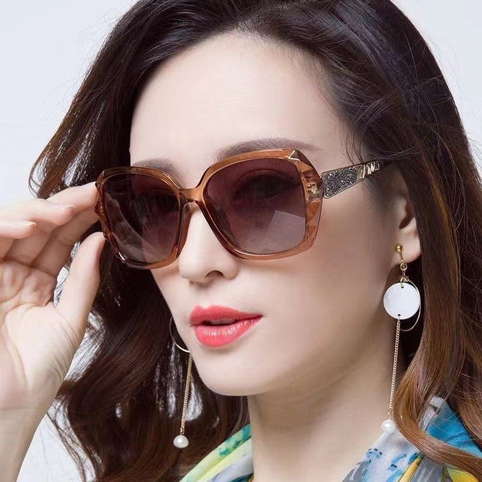 Wholesale ladies sunglasses trendy fashion large frame sunscreen sunglasses holiday vintage sunglasses