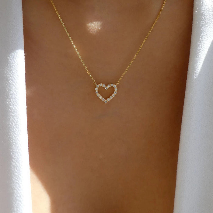 Wholesale Alloy Jewelry Versatile Diamond Heart Necklace Sweet Clavicle Chain Water Wave Chain Neck Chain