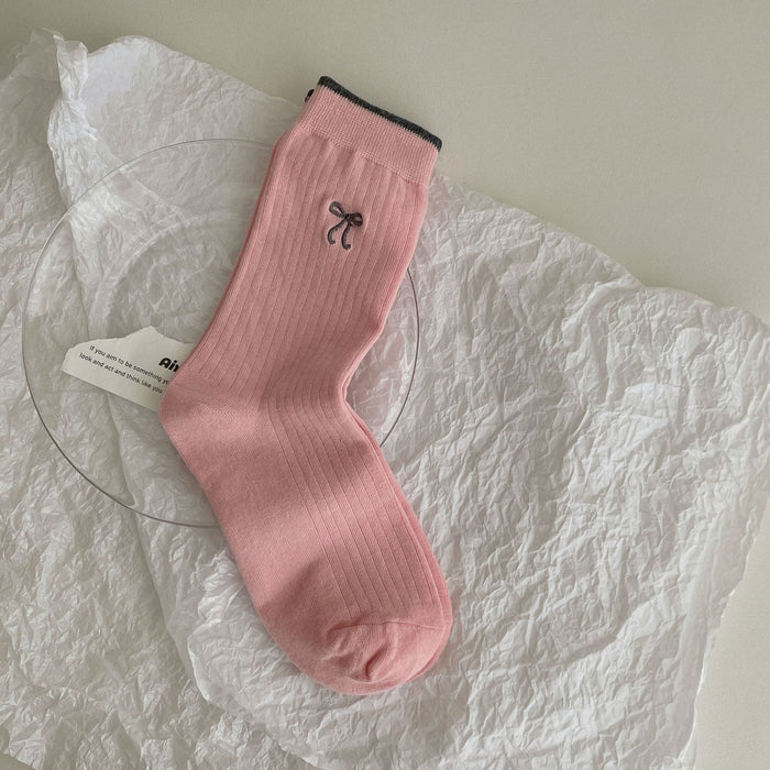 Wholesale Color blocked embroidery bow pile socks