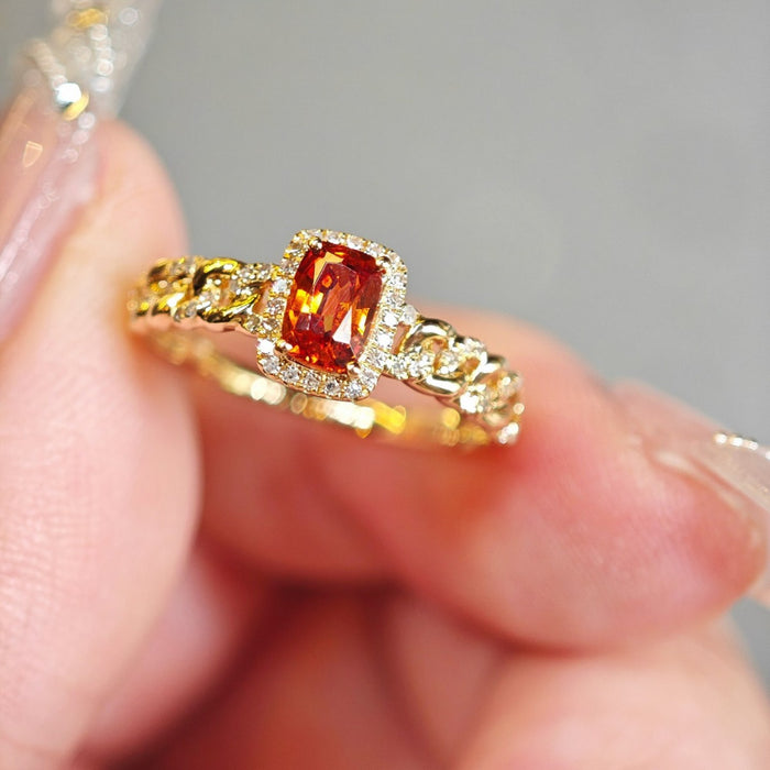 Wholesale Ring in gold with diamond inlay, vintage light luxury jewelry