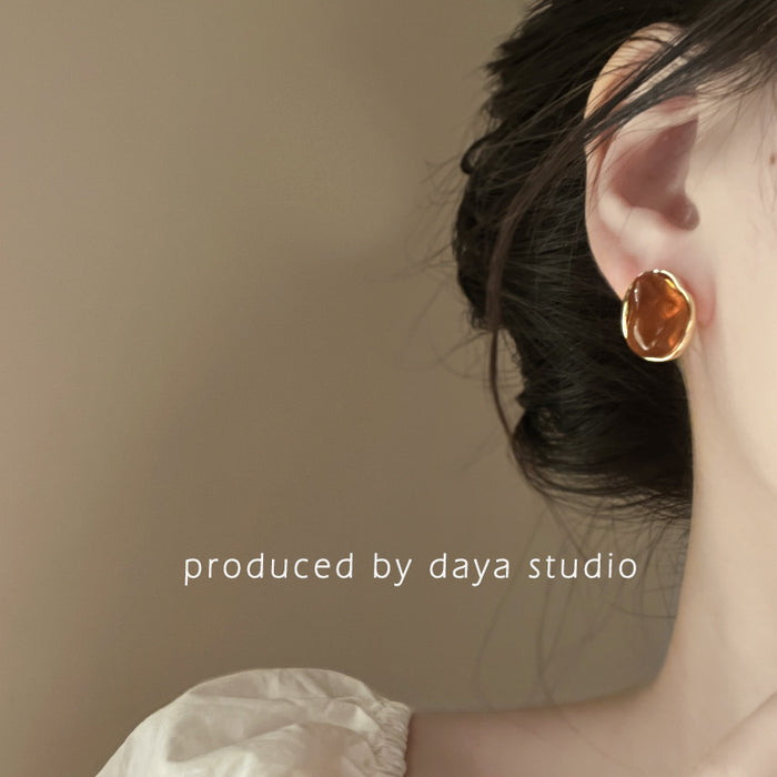 Wholesale Retro Pearl Acetic Acid Pea Earrings Simple Elegant Silver Pin Earrings Trendy