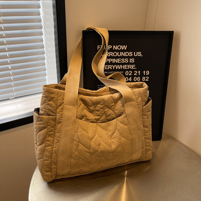 Wholesale Casual large capacity bag for women autumn and winter new popular diamond nylon cotton bag for class commuting shoulder tote bag