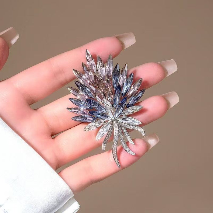 Wholesale Elegant and dynamic brooch, light luxury, fashionable and dreamy brooch accessory