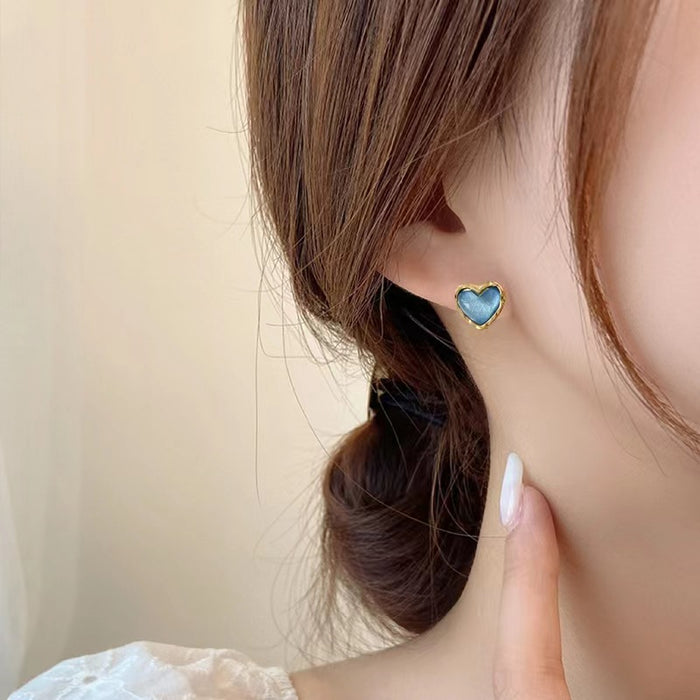 Wholesale Elegant Small White Cat Eye Heart Earrings S925 Silver Needle Earrings