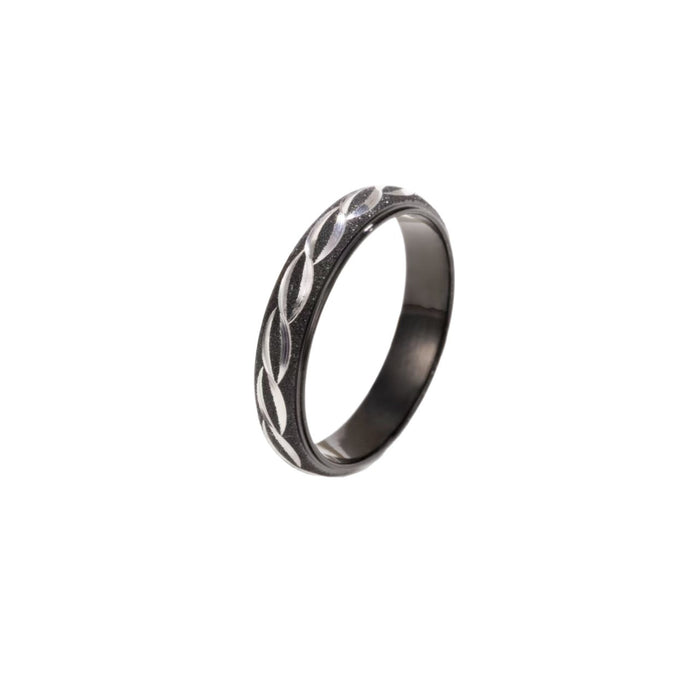 Wholesale Titanium steel ring with curved surface of 4mm, fashionable and non fading, light luxury and high-end feel. Direct sales of the ring