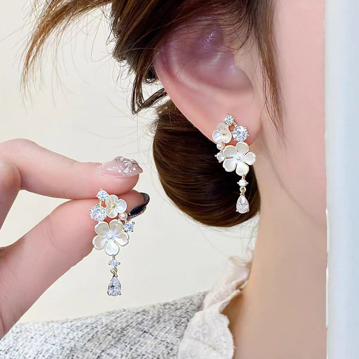 Wholesale Tassel flower earrings with high-end feel, light luxury, niche design, earrings and earrings