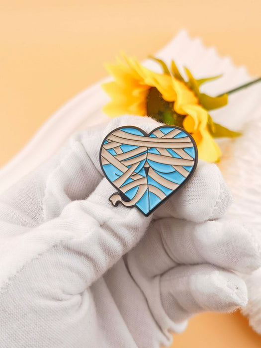 Wholesale Cartoon  heart-shaped pumpkin head bandage  bat fun clothing brooch