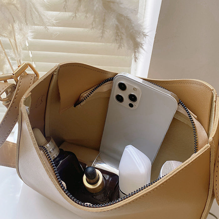 Wholesale New fashionable textured shoulder bag with large capacity retro crossbody bag