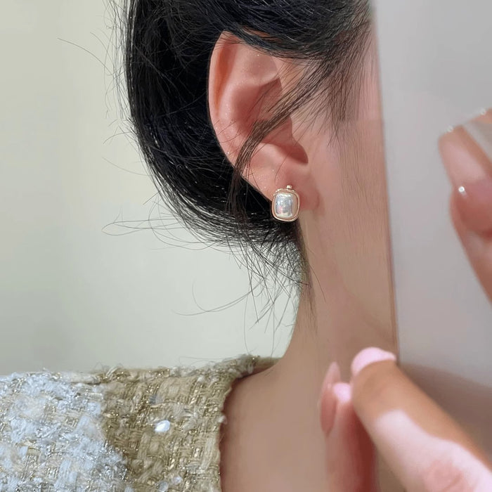 Wholesale bead ear buckle niche design fashion earrings niche gentle ins wind earrings