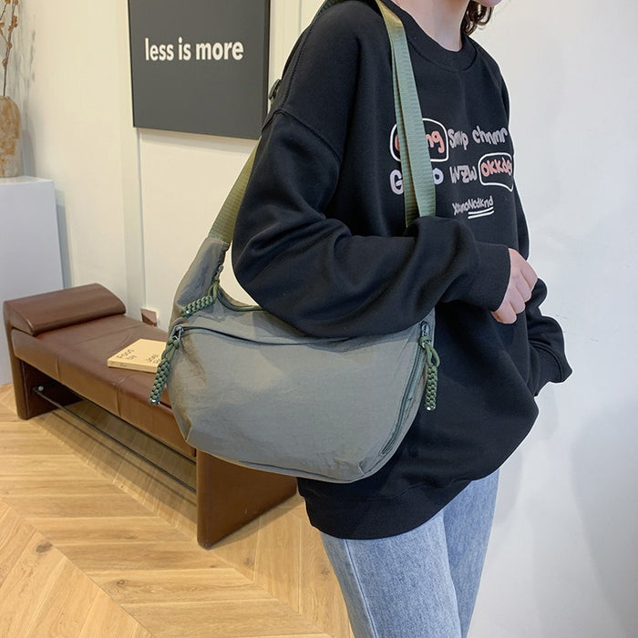 Wholesale Fashionable crossbody bag, simple and large capacity shoulder bag, high-end commuting experience