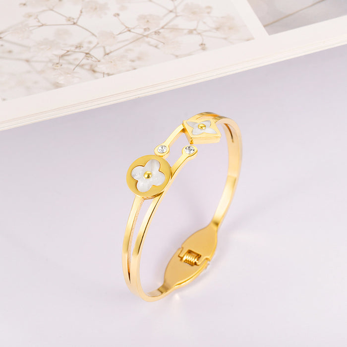 Wholesale Stainless steel four petal lucky grass bracelet with drop glue opening zirconium diamond bracelet