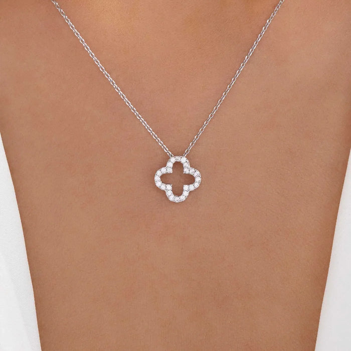 Wholesale Fashion and versatile alloy pendant for accessories, niche diamond studded clover necklace