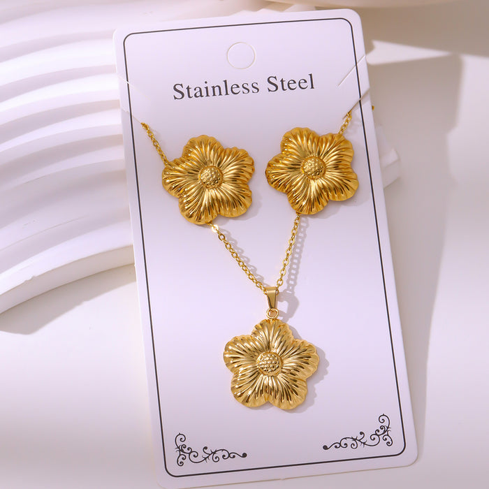Wholesale RetroEarrings Necklace Stainless Steel Gold-Plated Jewelry