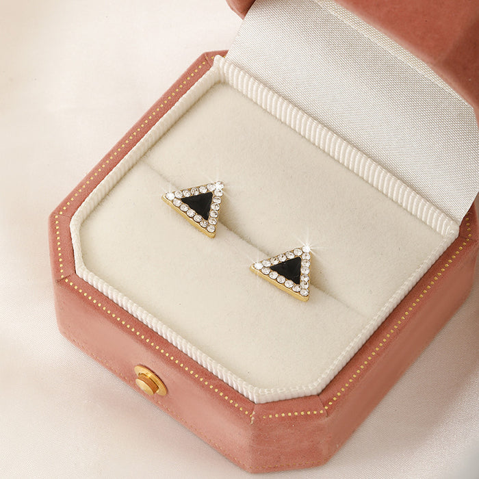 Wholesale Triangle earrings are simple, niche, silver needle versatile, elegant, and high-end