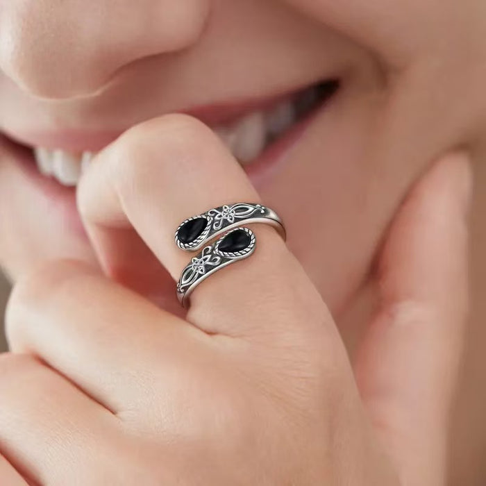 Wholesale Flower zircon ring, simple and fashionable ring, retro circular opening ring