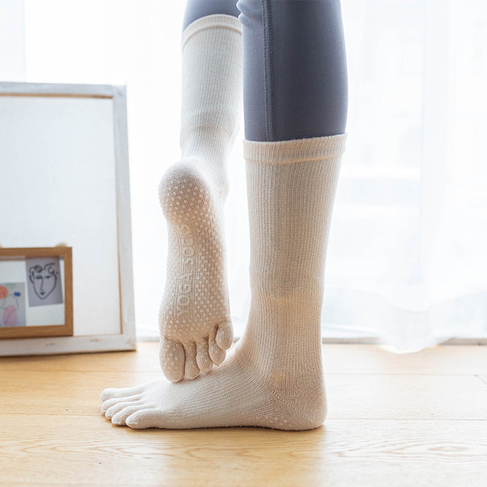 Wholesale Mid-Length Yoga Socks for Women Dotted Non-Slip Pilates Professional Sports Split-Toe Socks for Autumn and Winter