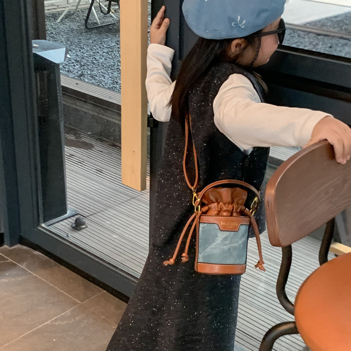 Wholesale Children's bag, contrasting color drawstring bucket bag, new retro crossbody bag for girls