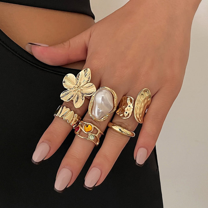 Wholesale Vintage Ring Set with Gold Alloy Flower Opening Design